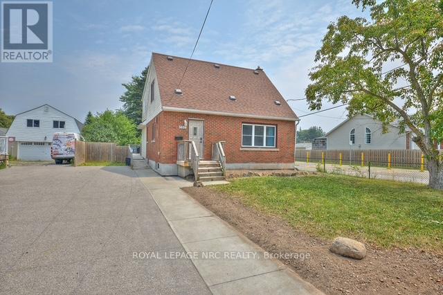 3090 Dorchester Rd, Niagara Falls, ON L2J 1X3