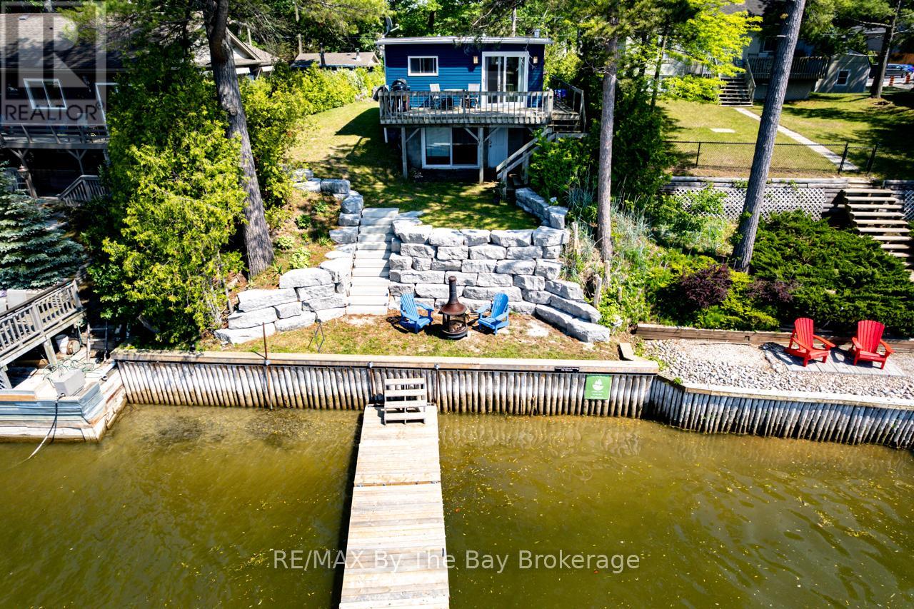 1250 River Rd W, Wasaga Beach, ON L9Z 2W6