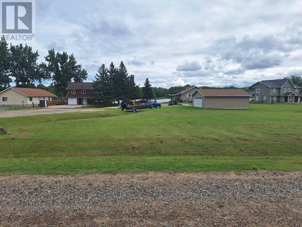105 Pine Ct, Rainy River, ON P0W 1L0