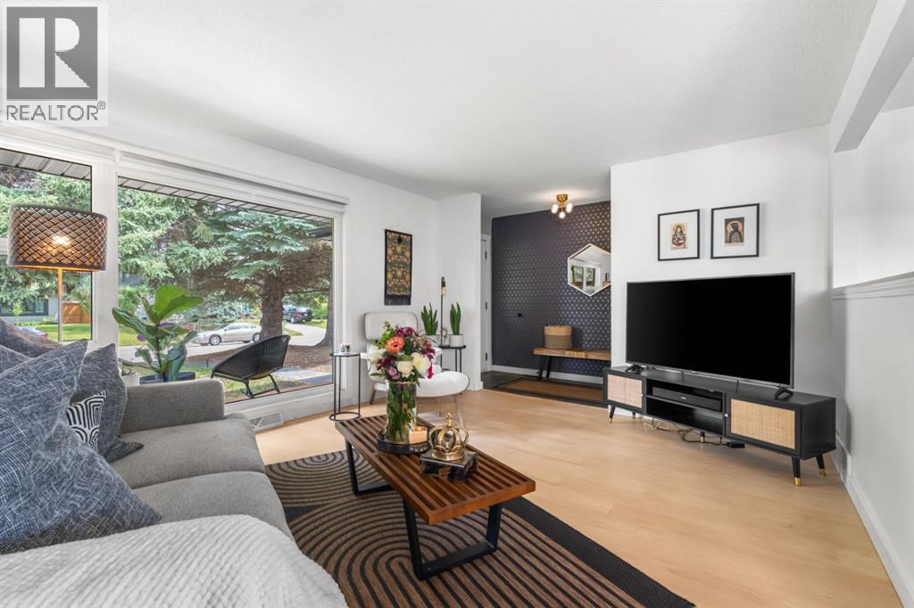 10219 Maple Brook Pl SE, Calgary, AB T2J 1S7