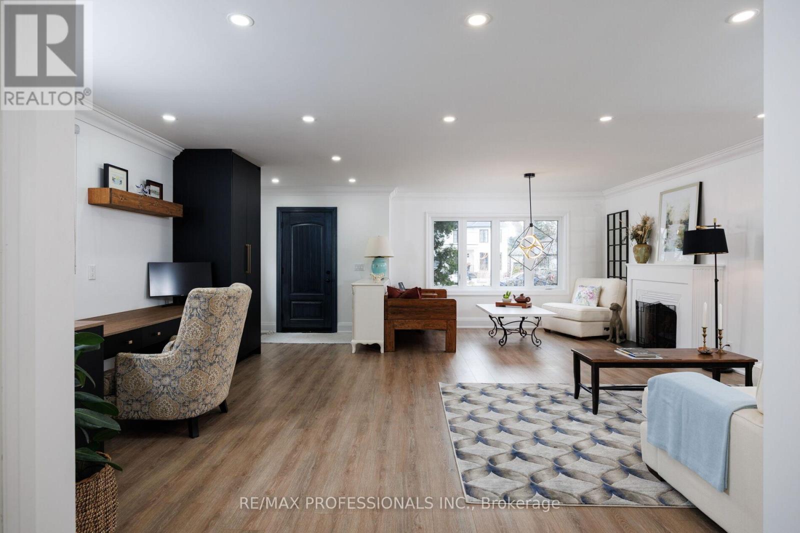 168 The Kingsway, Toronto, ON M8X 2V6