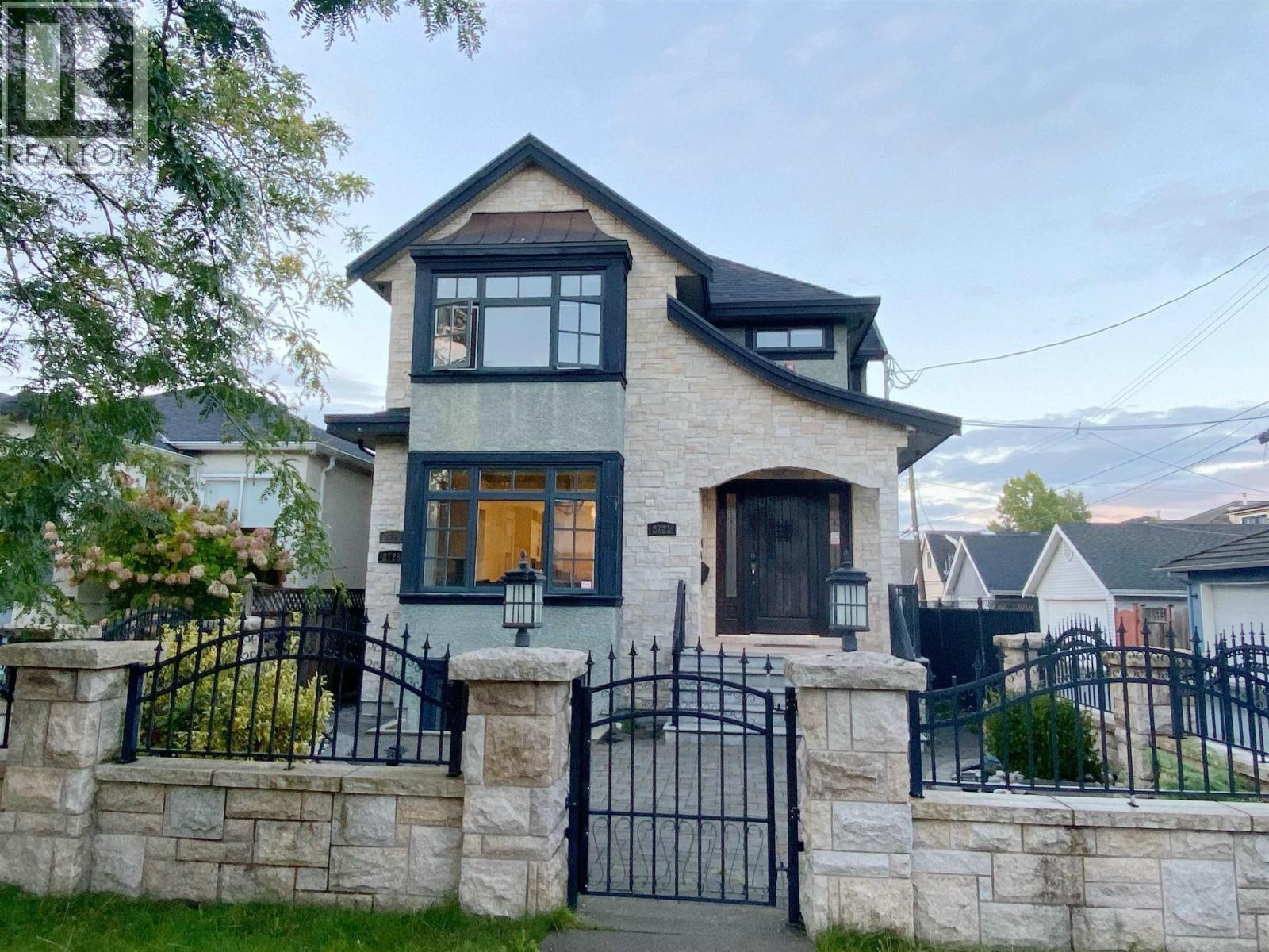 2721 W 21 Ave, Vancouver, BC V6L 1K4