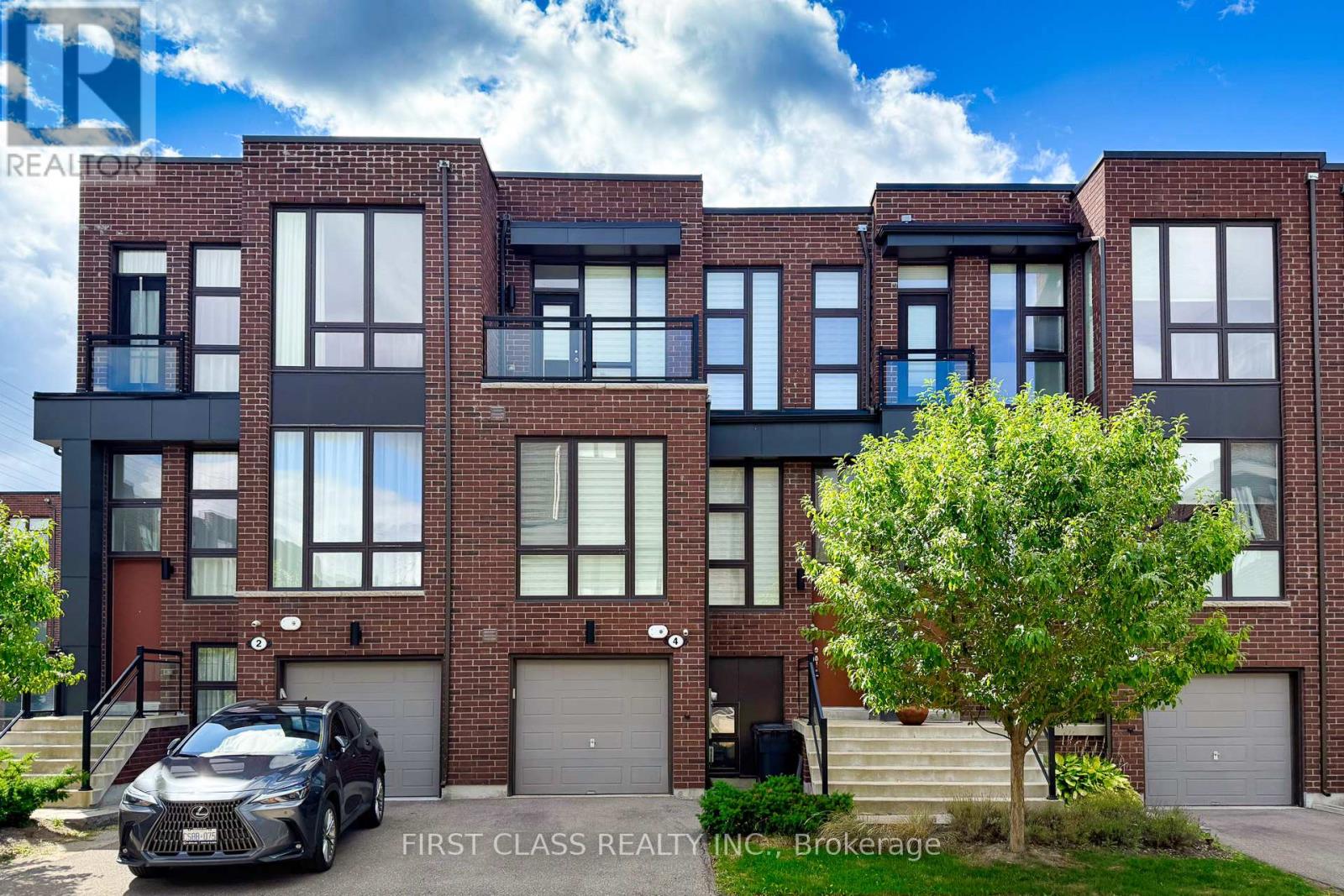 4 Allerton Rd, Vaughan, ON L6A 1S2