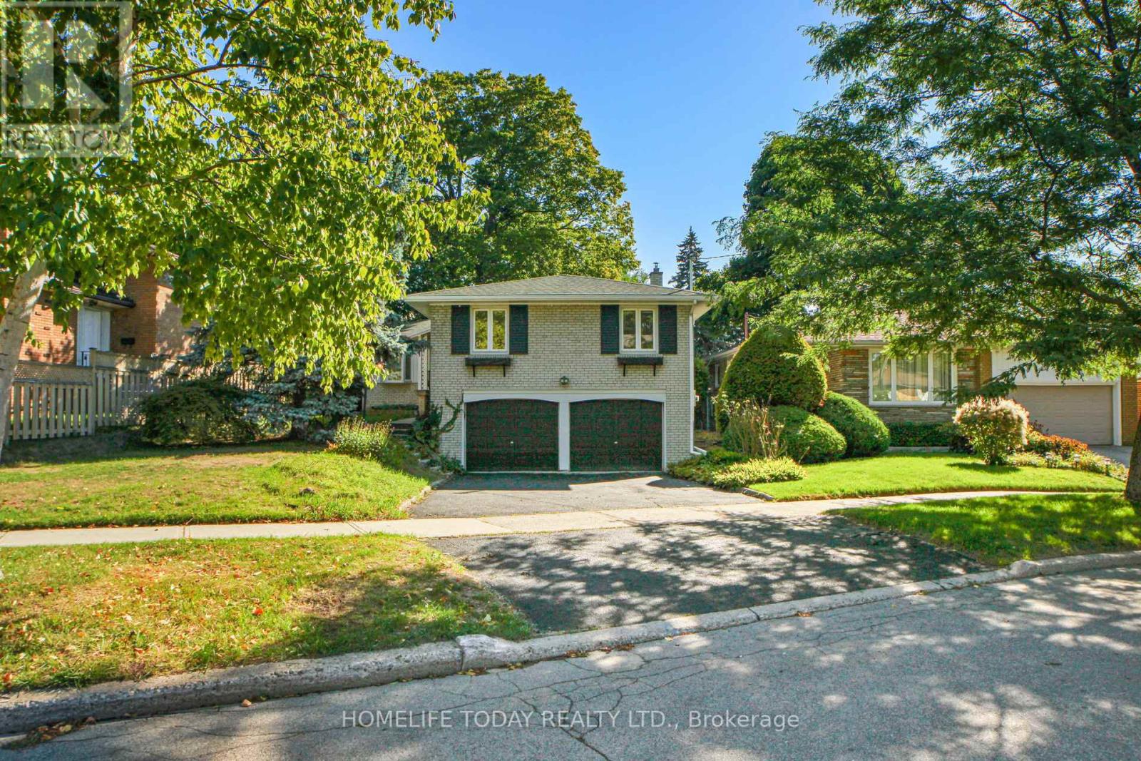 5 Landfair Cres, Toronto, ON M1J 3A6