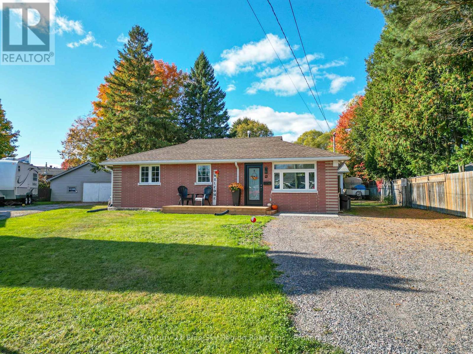 13 Prince Edward Dr, North Bay, ON P1A 2T5