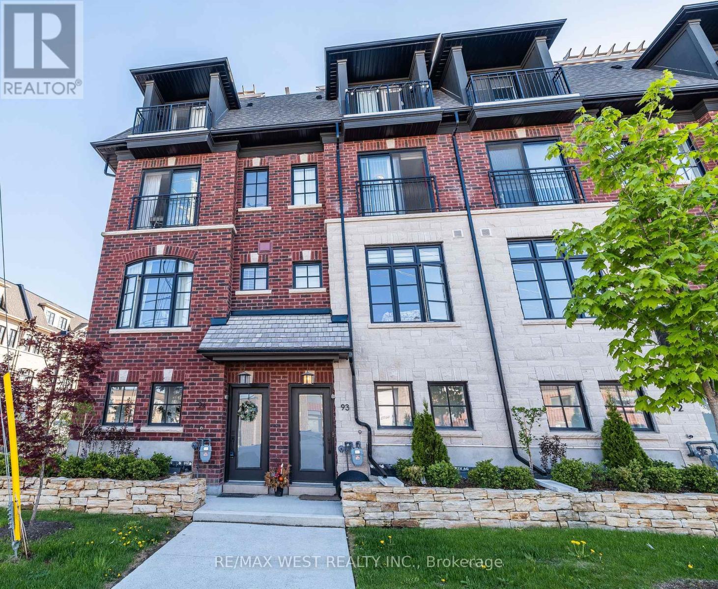 150 Joymar Dr, Mississauga Streetsville, ON L5M 2P6