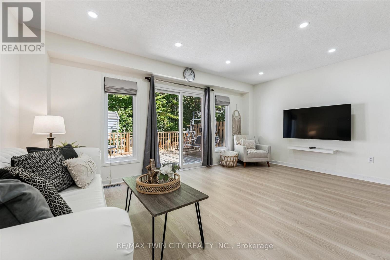 110 Activa Ave, Kitchener, ON N2E 3T3