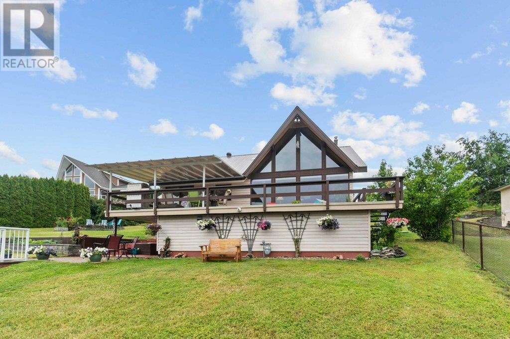 2504 Blind Bay Rd, Blind Bay, BC V0E 1H1