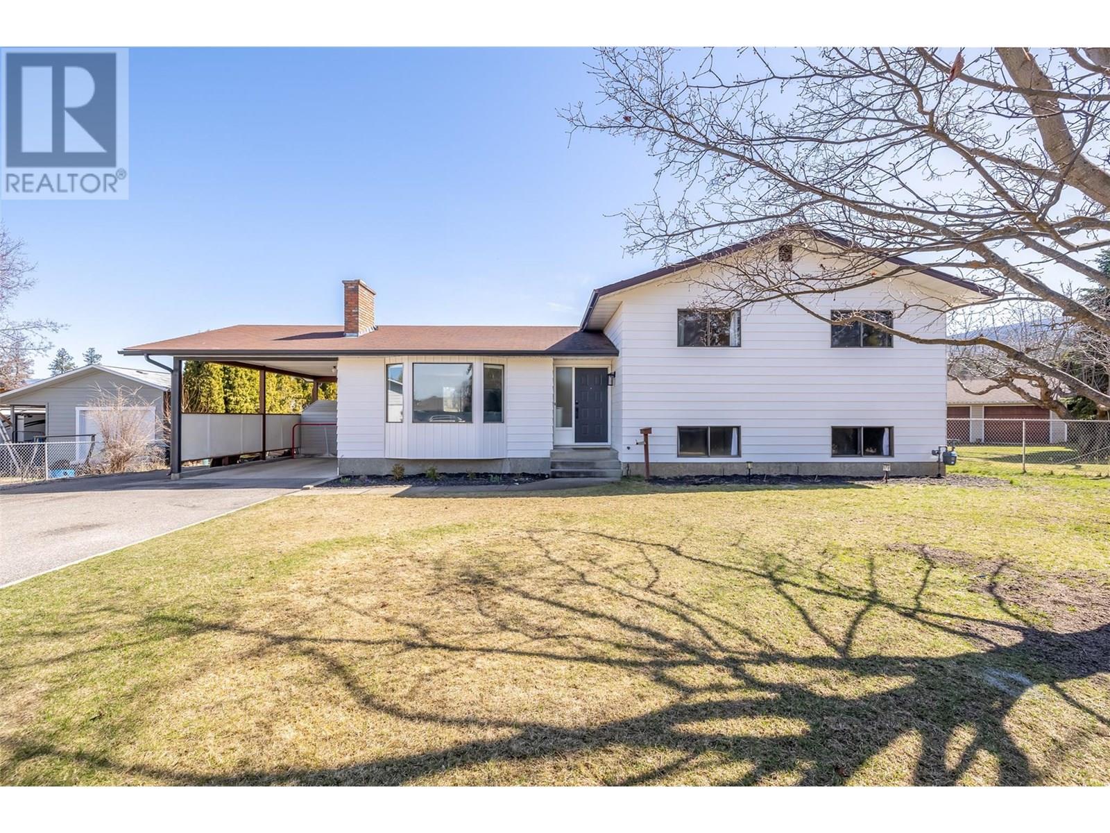 2160 Diamond Rd, Kelowna, BC V1W 4B9