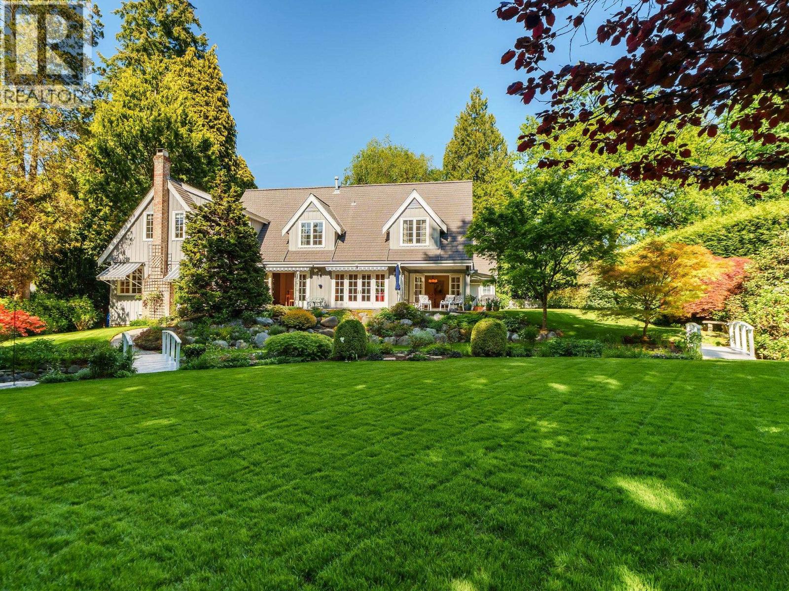 6065 Buckingham Ave, Burnaby, BC V5E 2A5