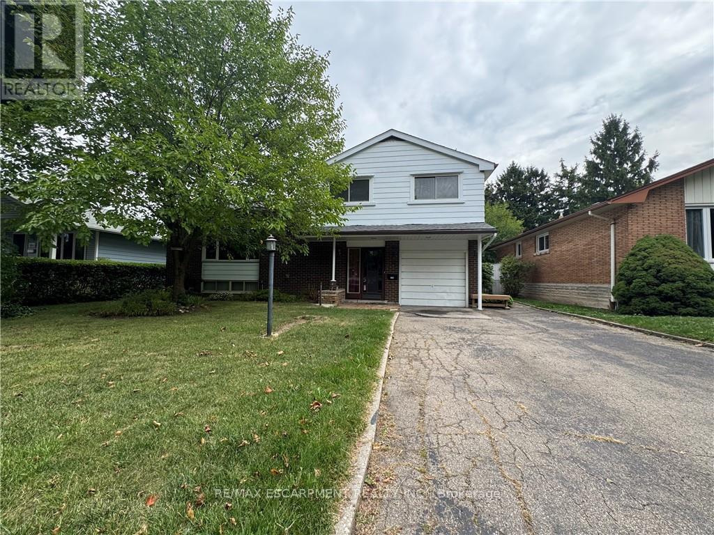176 Laurier Ave, Hamilton, ON L9C 3S6
