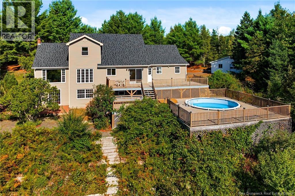 18 Hillview St, Upper Kingsclear, NB E3B 1V1
