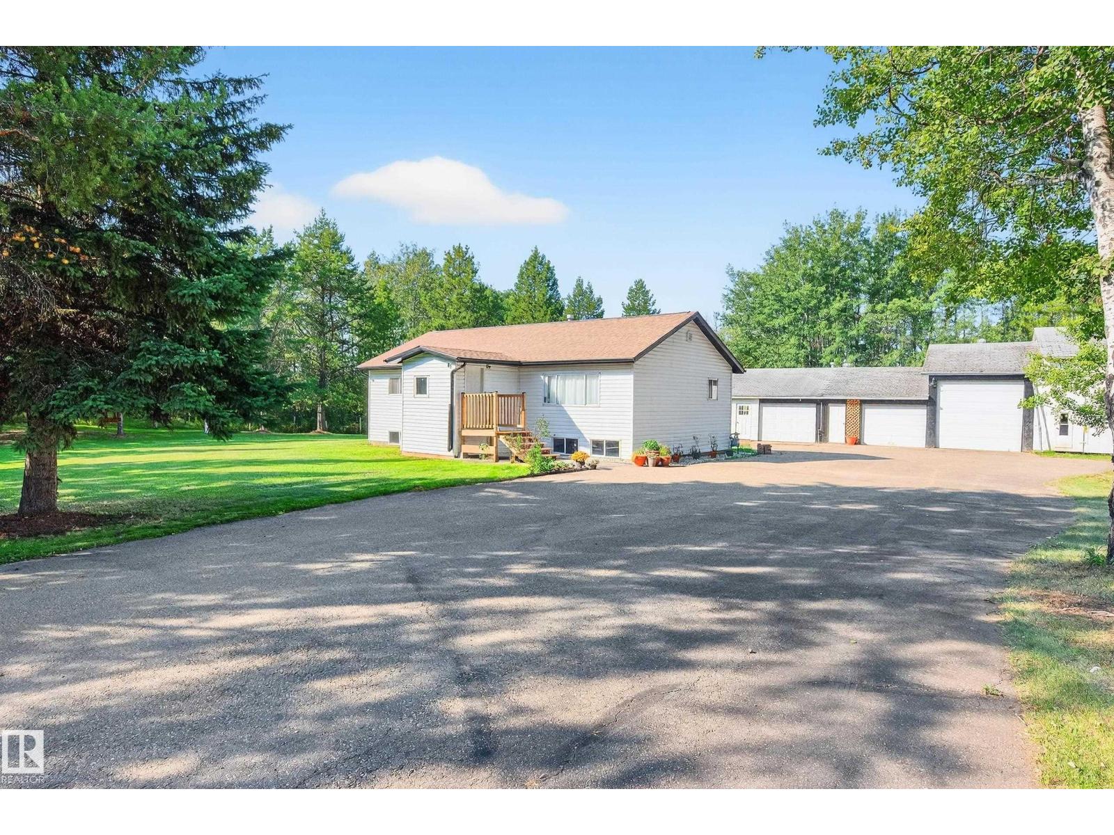 53524 Rge Road 15, Rural Lac Ste. Anne County, AB T0E 1V0
