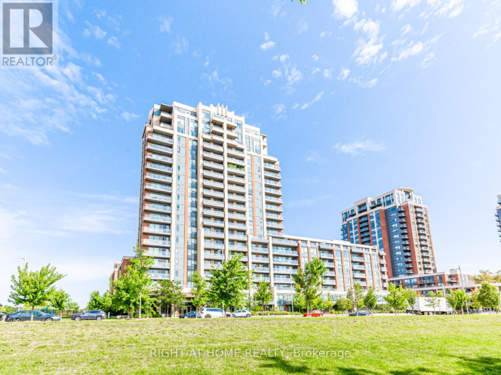 826 18 Uptown Dr, Markham, ON L3R 5M5