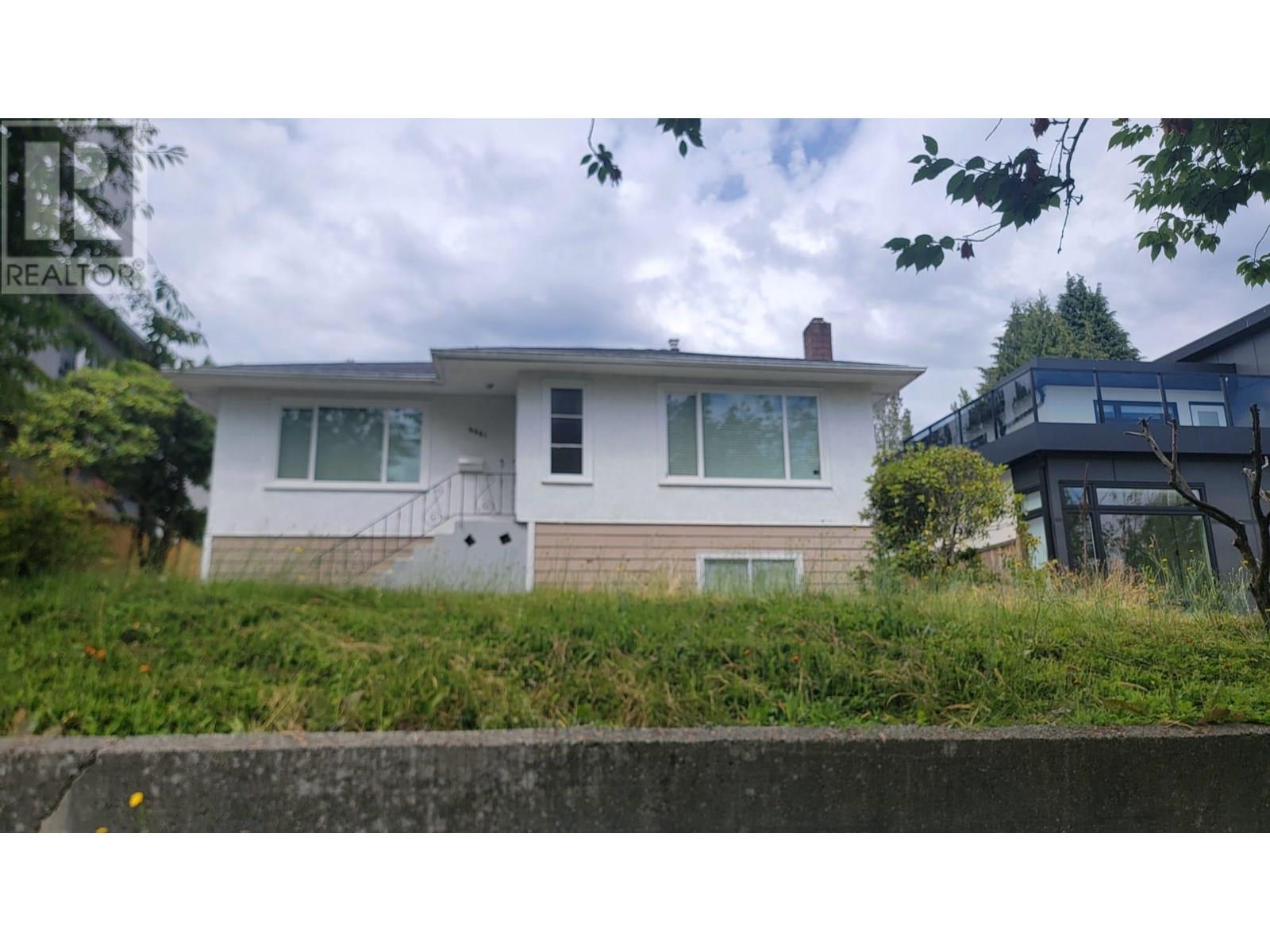 4661 Napier St, Burnaby, BC V5C 3H6