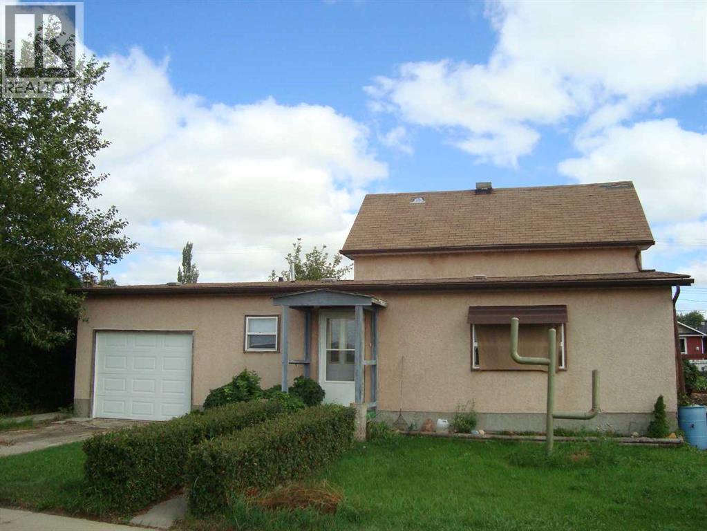 114 School Rd, Trochu, AB T0M 2C0