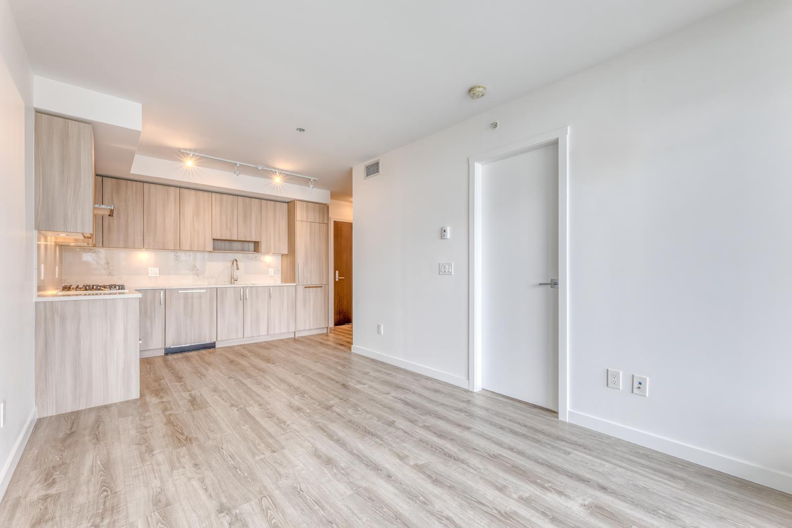 13350 Central Avenue Unit 910, Surrey, BC V3T 0S1