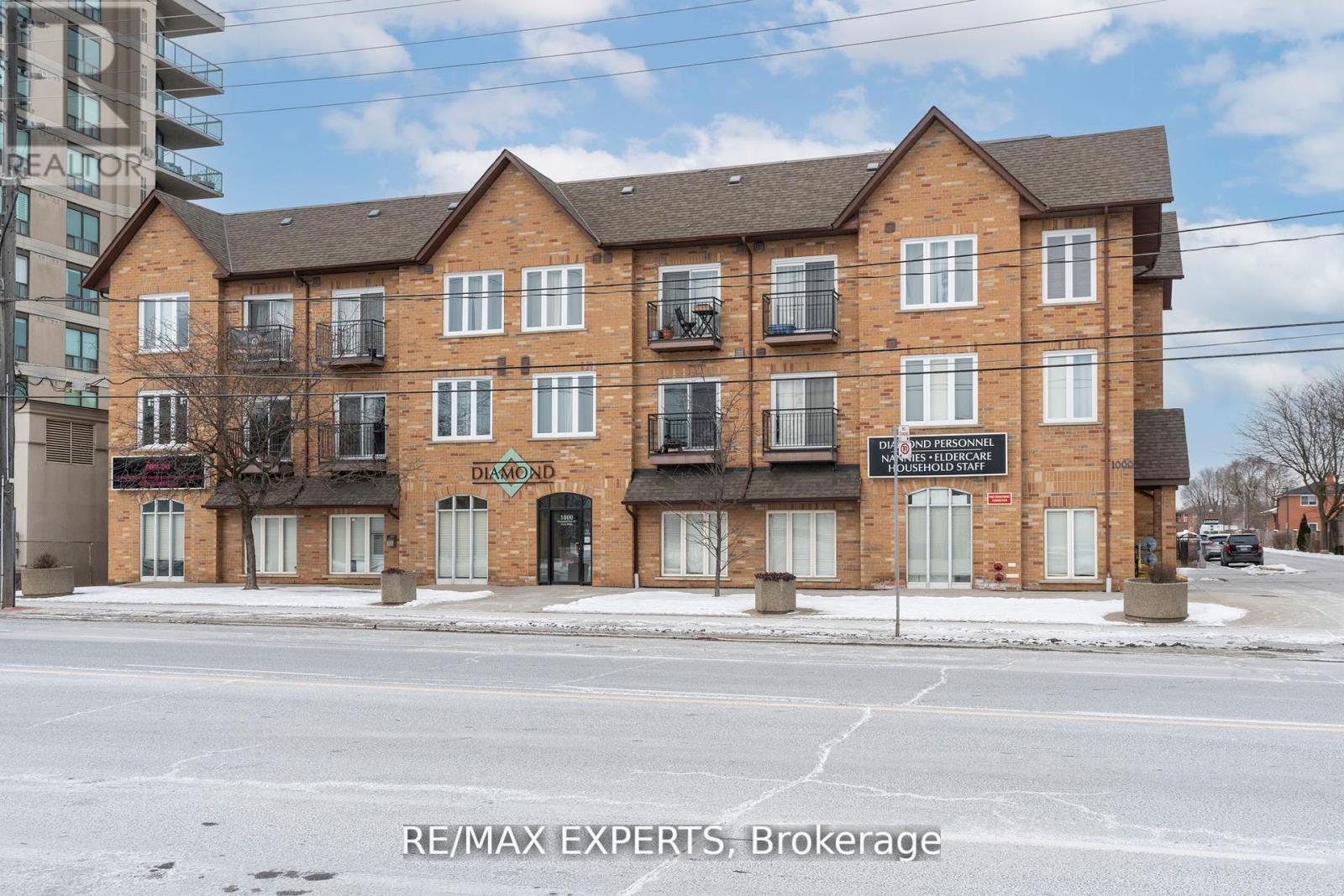 206 1000 Sheppard Ave W, Toronto, ON M3H 2T6