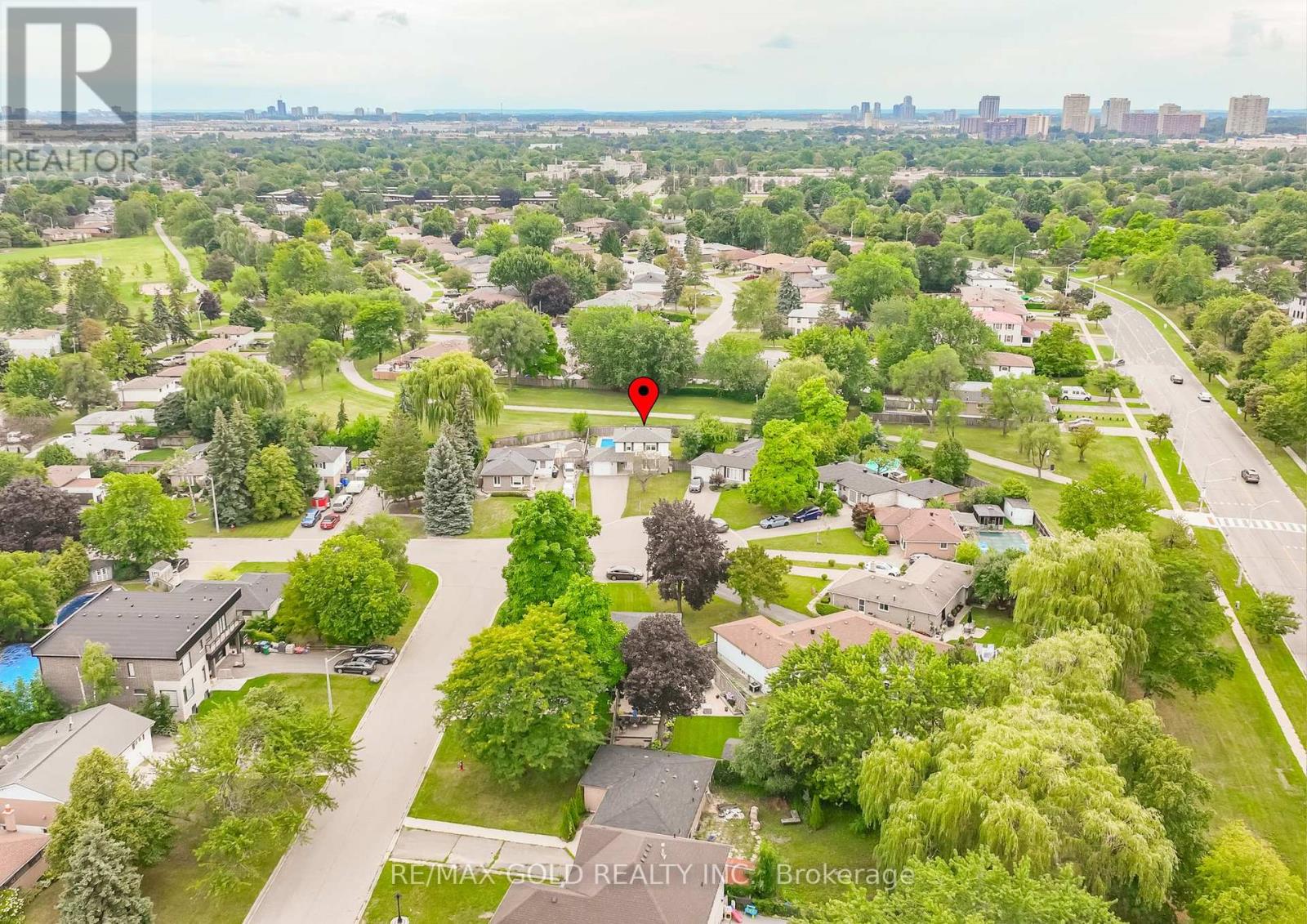 12 Dunblaine Cres, Brampton, ON L6T 3H2