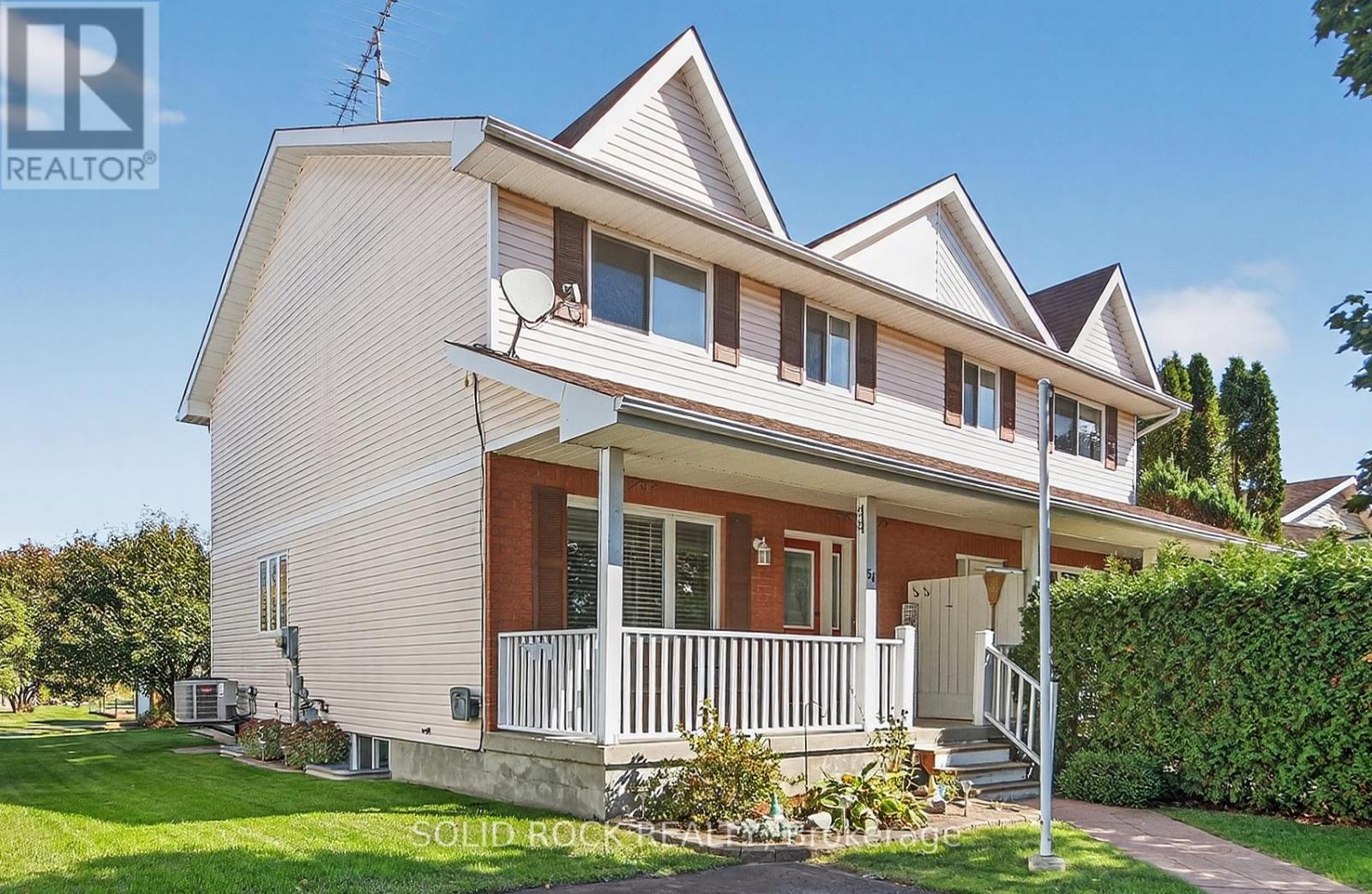 54 Rowan Dr, South Dundas, ON K0C 1X0