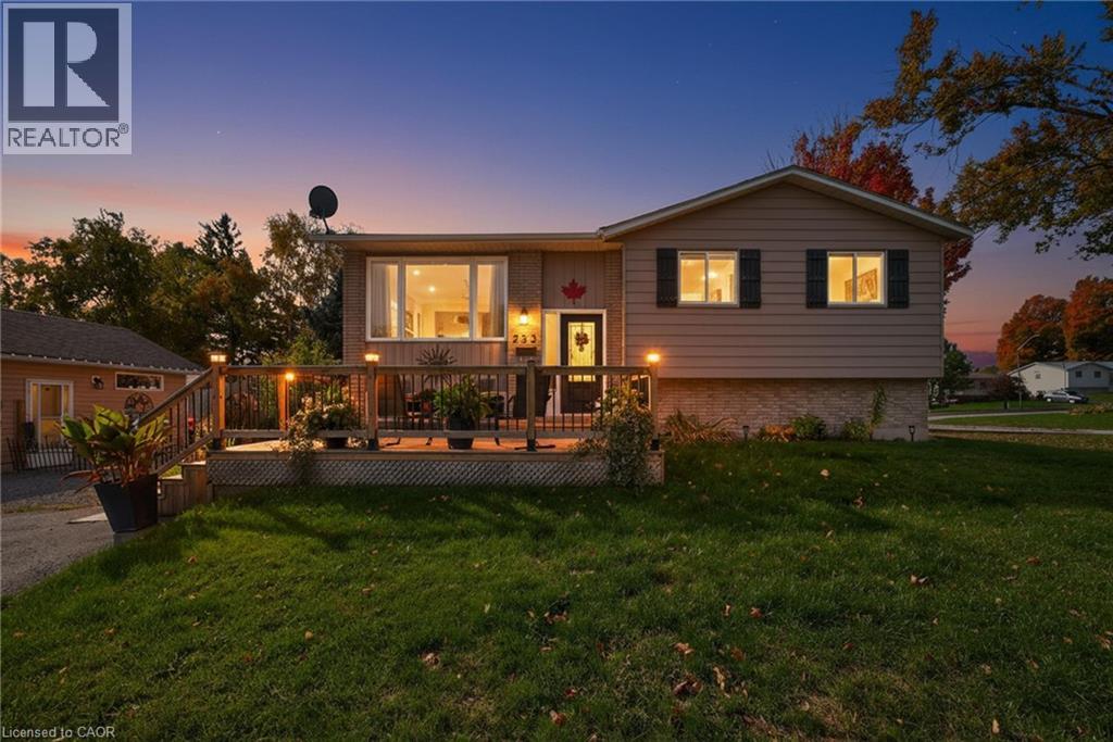 253 Lescaut Rd, Midland, ON L4R 4S3