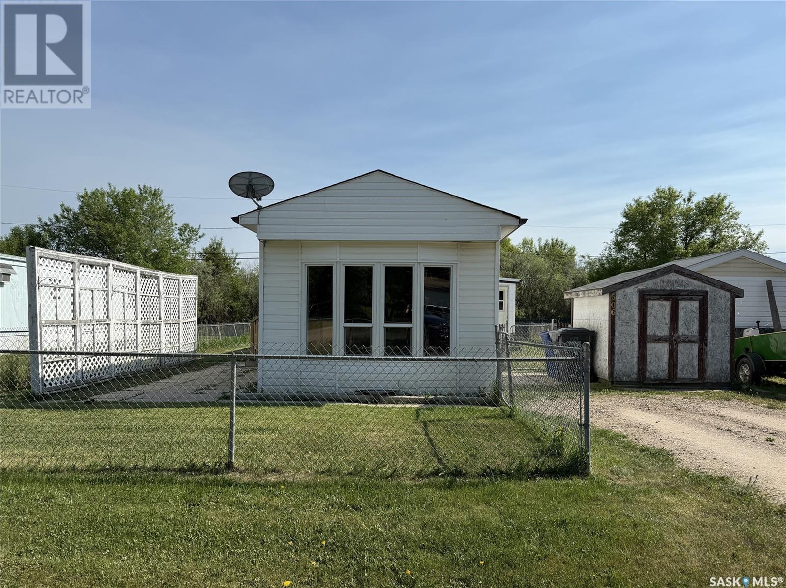 506 7 Avenue East, Meadow Lake, SK S9X 1J3