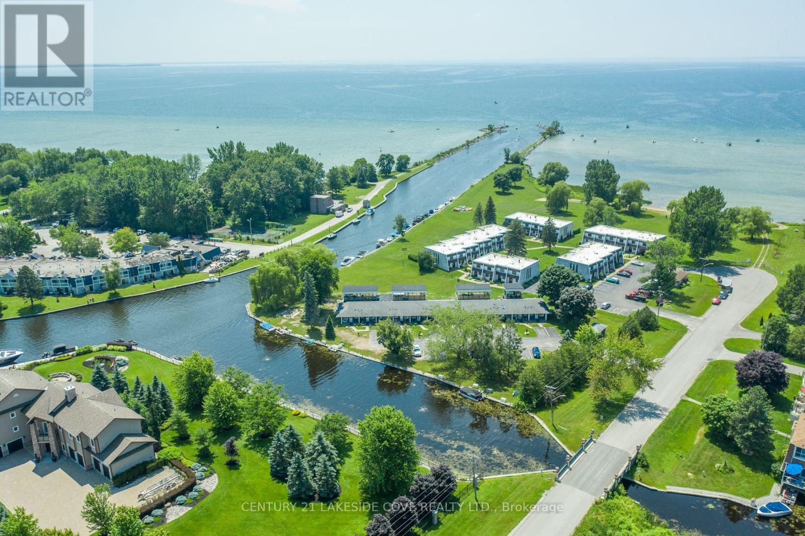3 Paradise Boulevard #2, Ramara, ON L0K 1B0