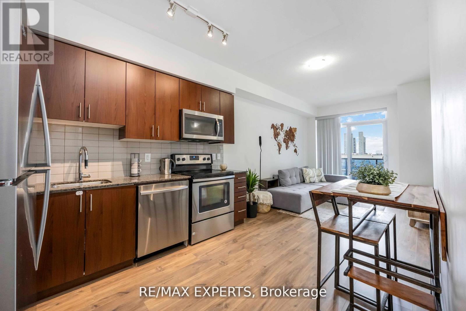 801 3700 Highway 7, Vaughan, ON L4L 0G8