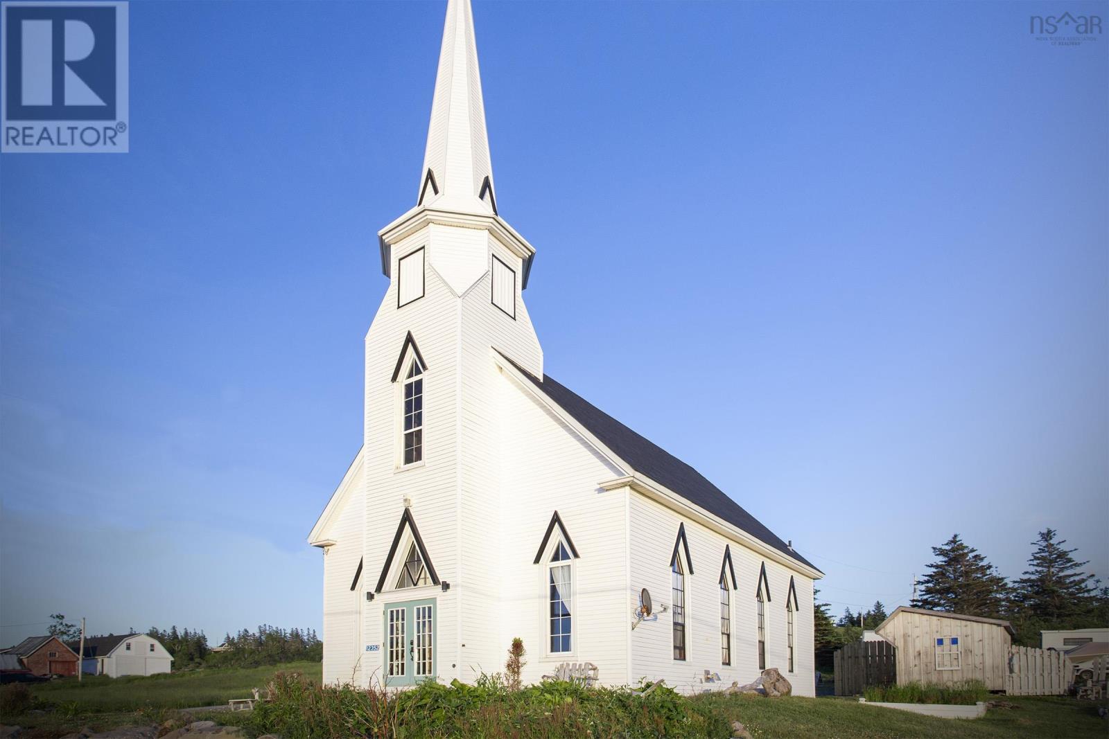12352 Shore Rd, Middleton, NS B0S 1P0