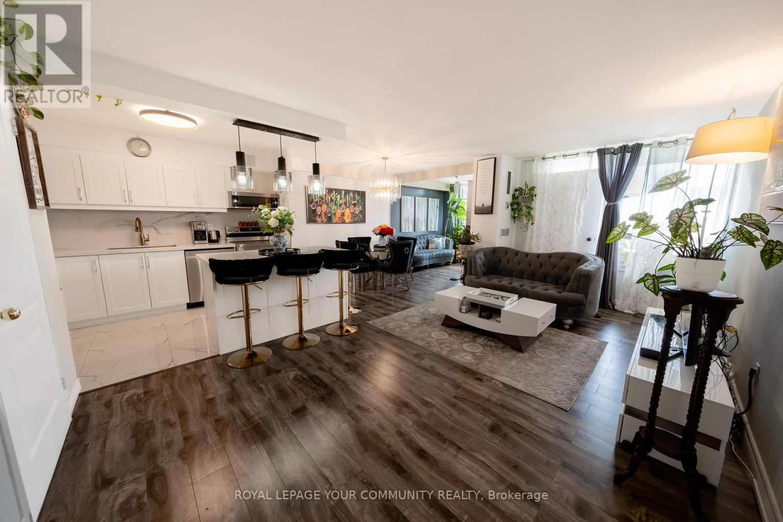 1218 20 Edgecliff Golfway, Toronto, ON M3C 3A4