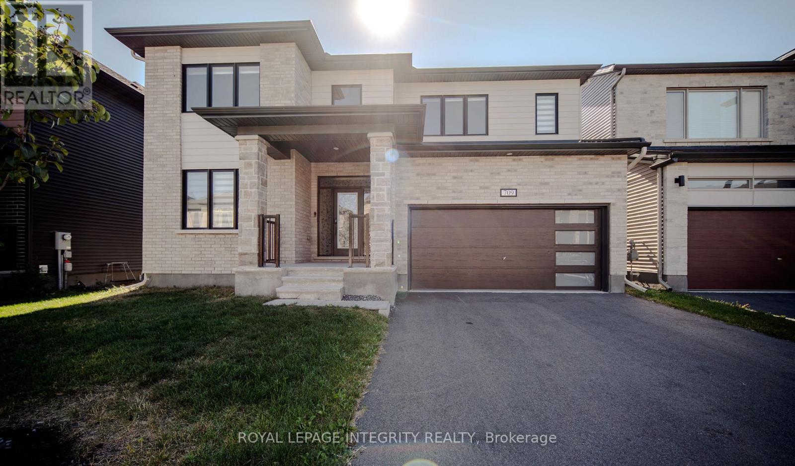 709 Fenwick Way, Ottawa, ON K2J 7E2