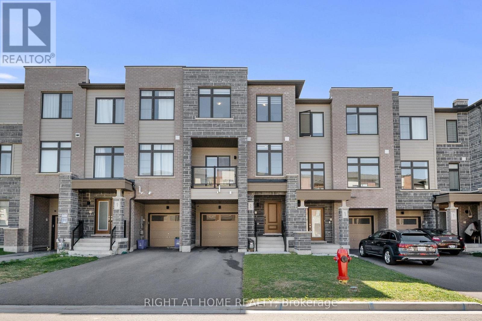 55 Delano Way, Newmarket, ON L3X 0L4