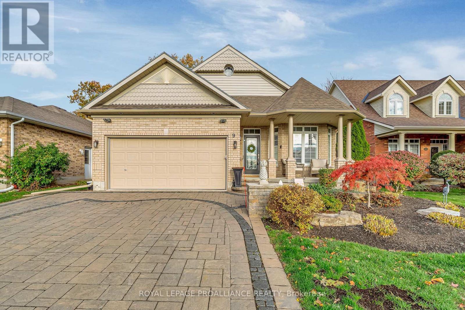 9 Spruce Gdns, Belleville, ON K8N 5W3