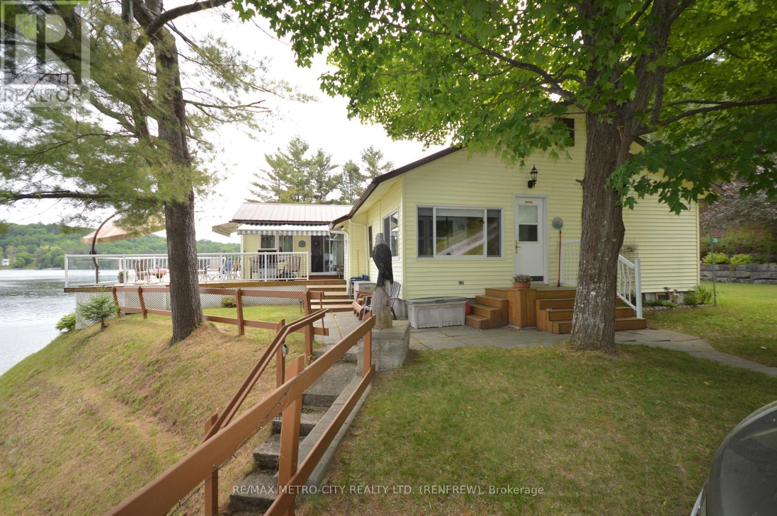 30 A Juneberry Ln, Whitewater Region, ON K0J 1Y0