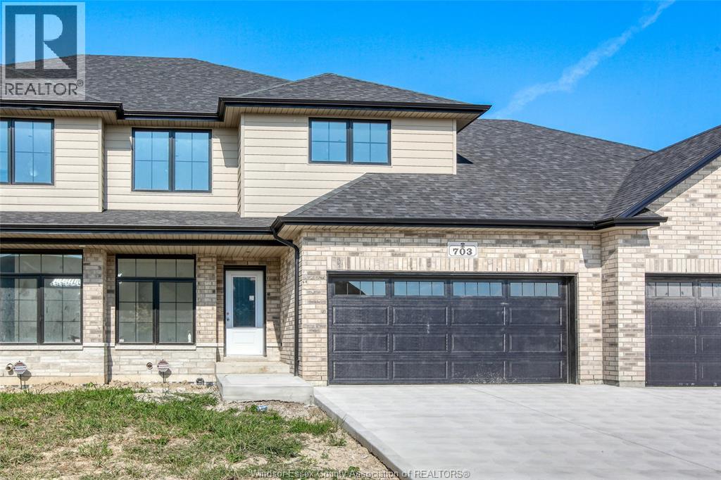 703 Eliott Point Rd, Amherstburg, ON N9V 0H1