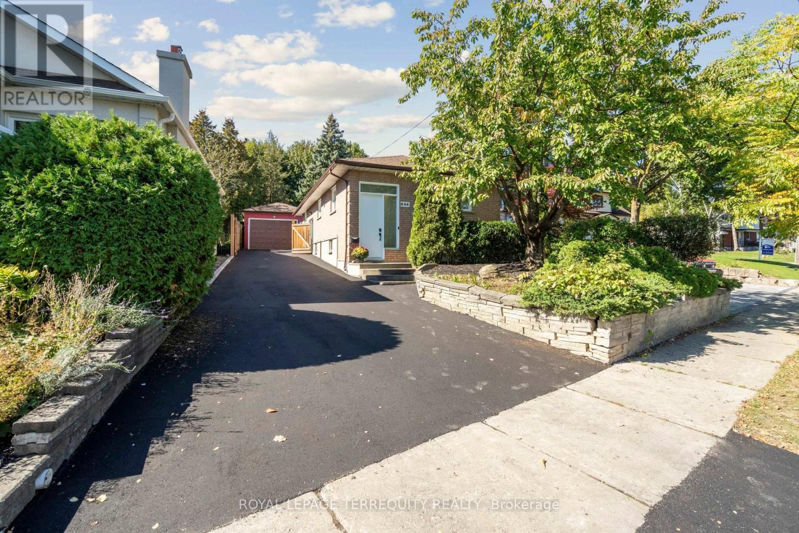 664 Scarlett Ave, Toronto Humber Heights, ON M9P 2T1