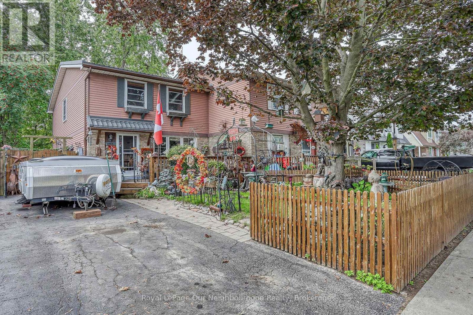 1466 Wecker Dr, Oshawa, ON L1J 6N2