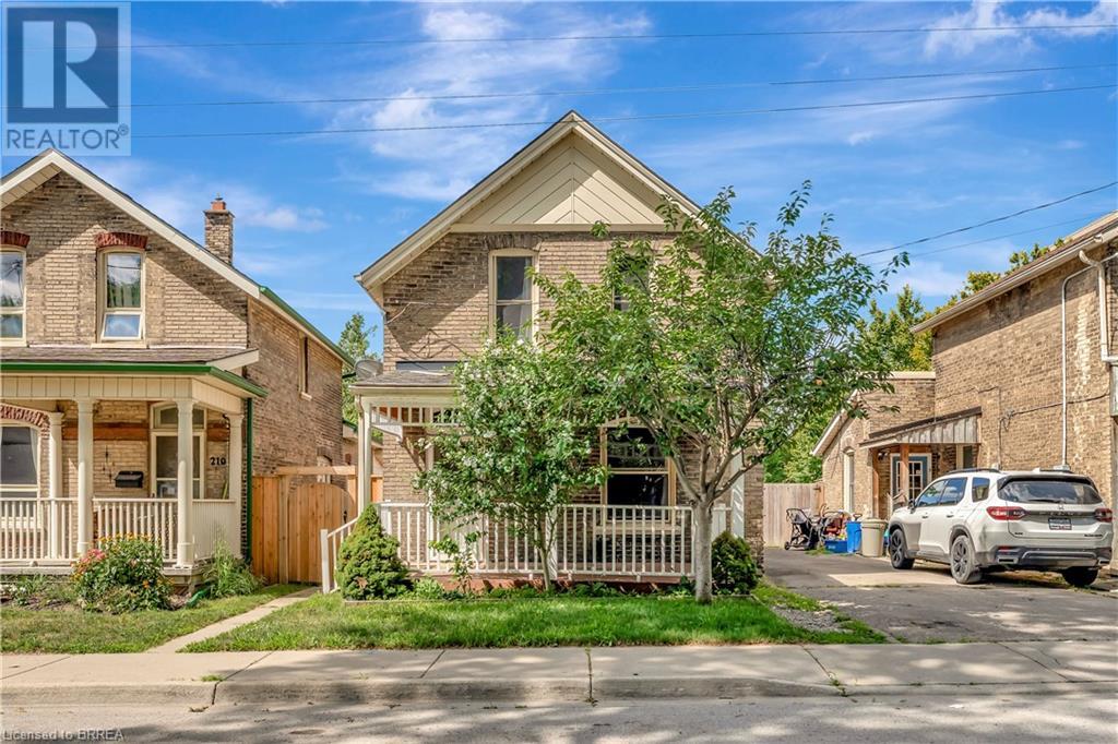 212 William St, Brantford, ON N3T 3L7