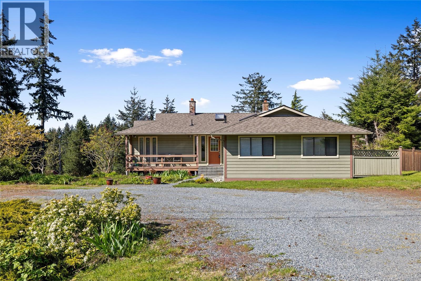 7496 Clark Cres, Lantzville, BC V0R 2H0
