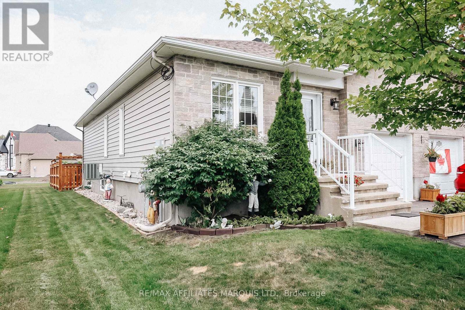 133 St George St E, North Glengarry, ON K0C 1A0