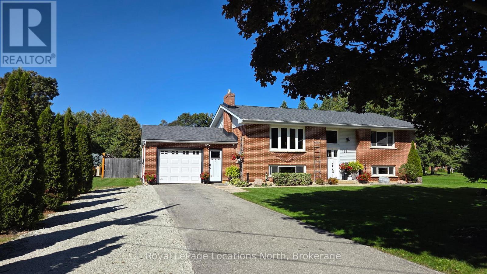 128 Montgomery St, Meaford, ON N4L 1C4