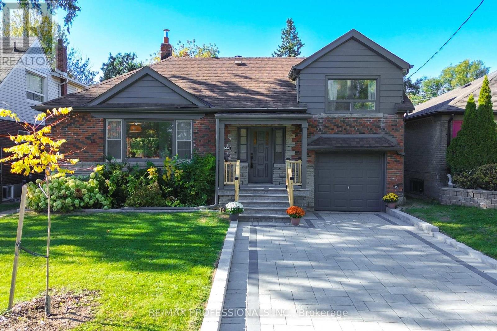 146 Pinegrove Ave, Toronto, ON M1N 2G9