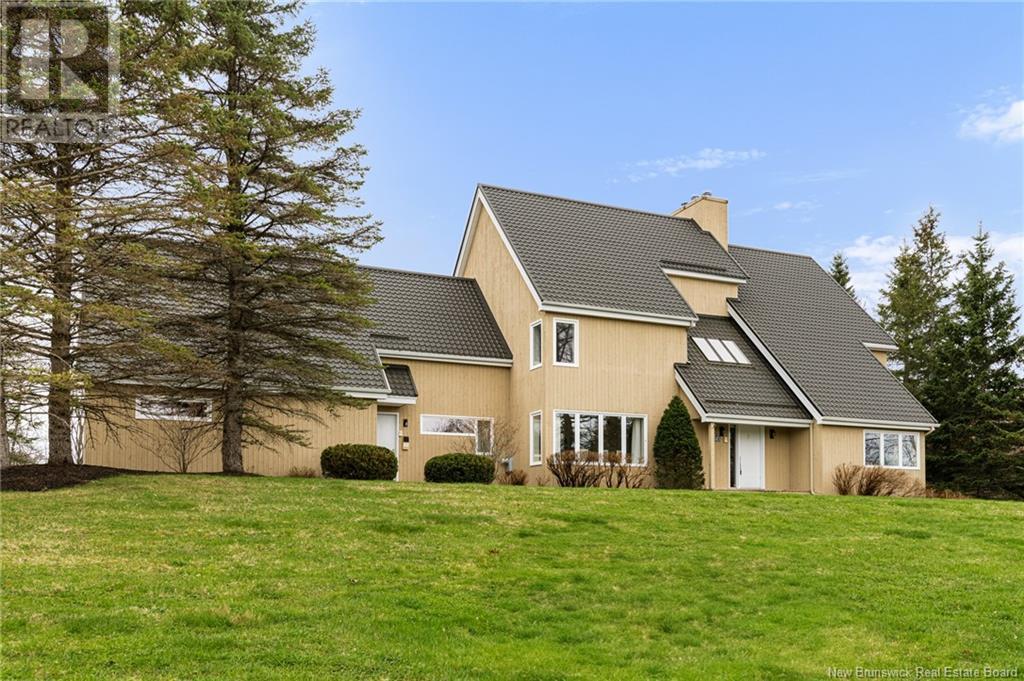 353 Lavoie St, Dieppe, NB E1A 6R8