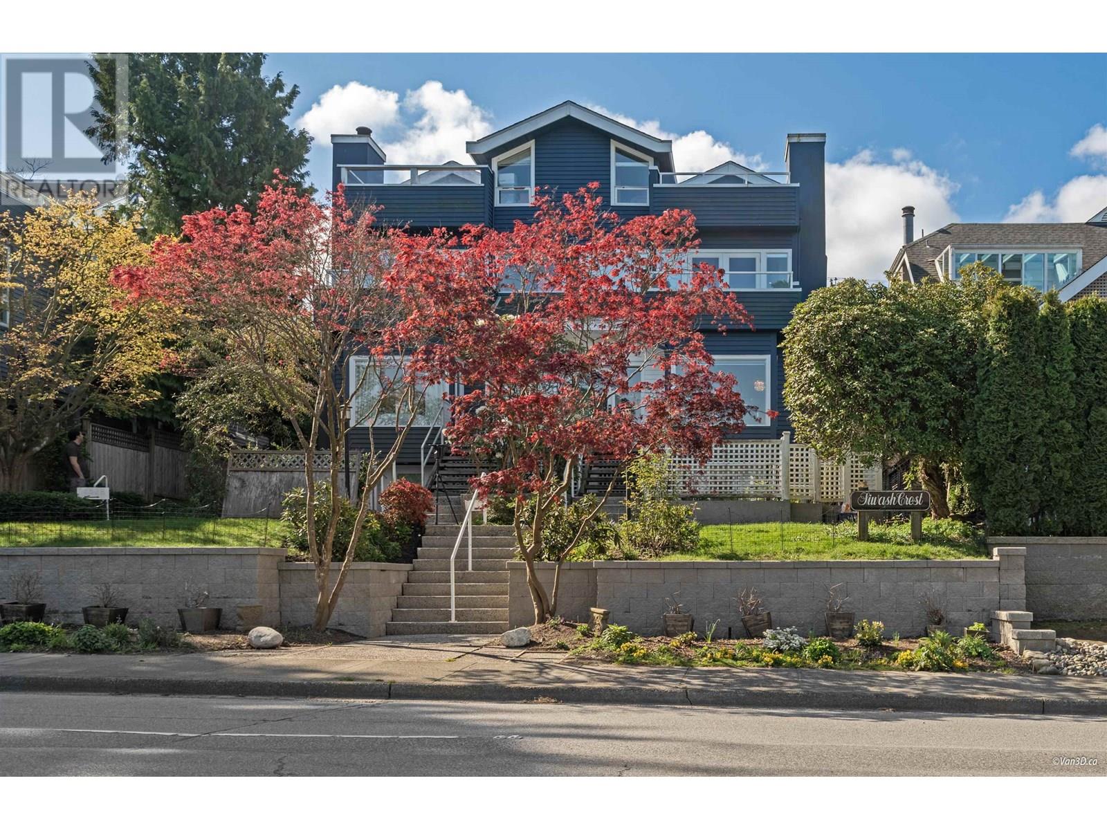 2530 Cornwall Ave, Vancouver, BC V6K 1C2