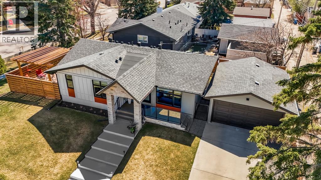 2003 Christie Rd NW, Calgary, AB T2L 0V6