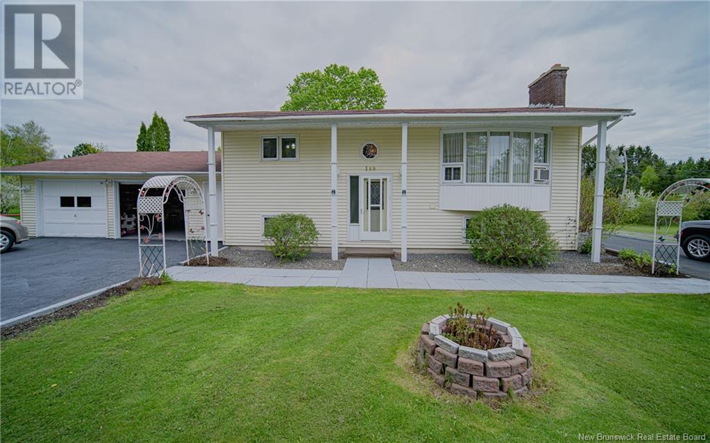 168 Mcgregor St, Fredericton, NB E3G 7V5