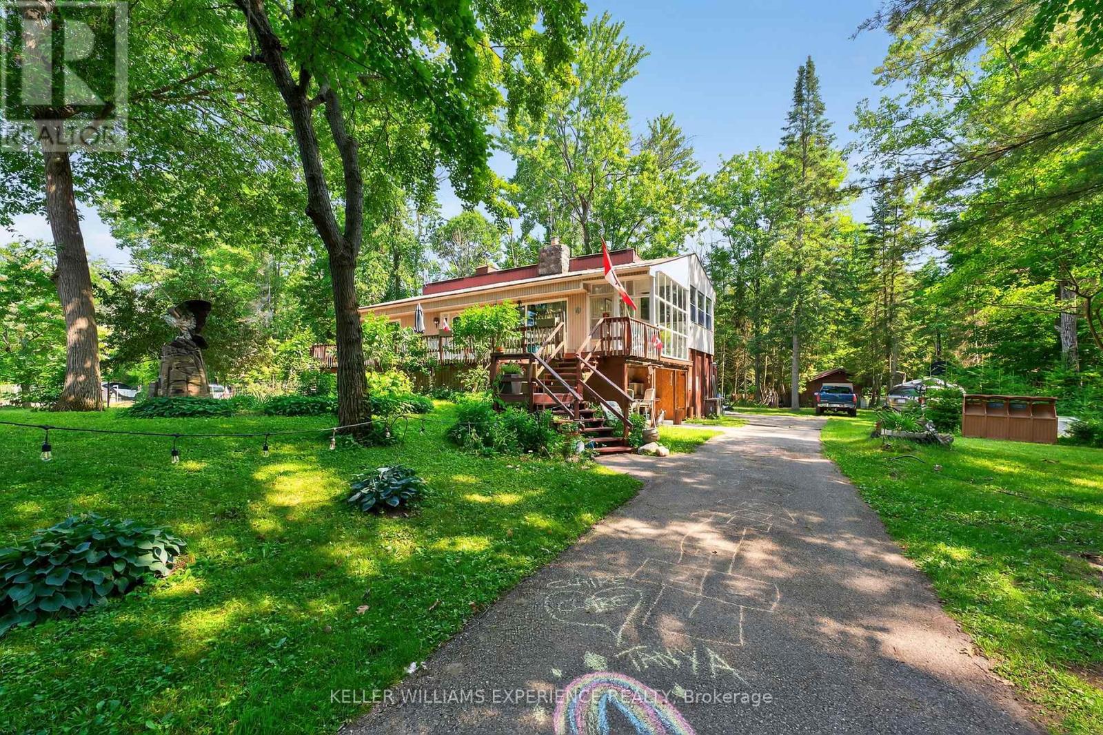 27 Wolverine Beach Rd, Georgian Bay, ON L0K 1S0
