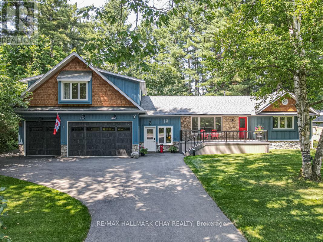 18 Lawrence Ave, Springwater, ON L0L 1Y2