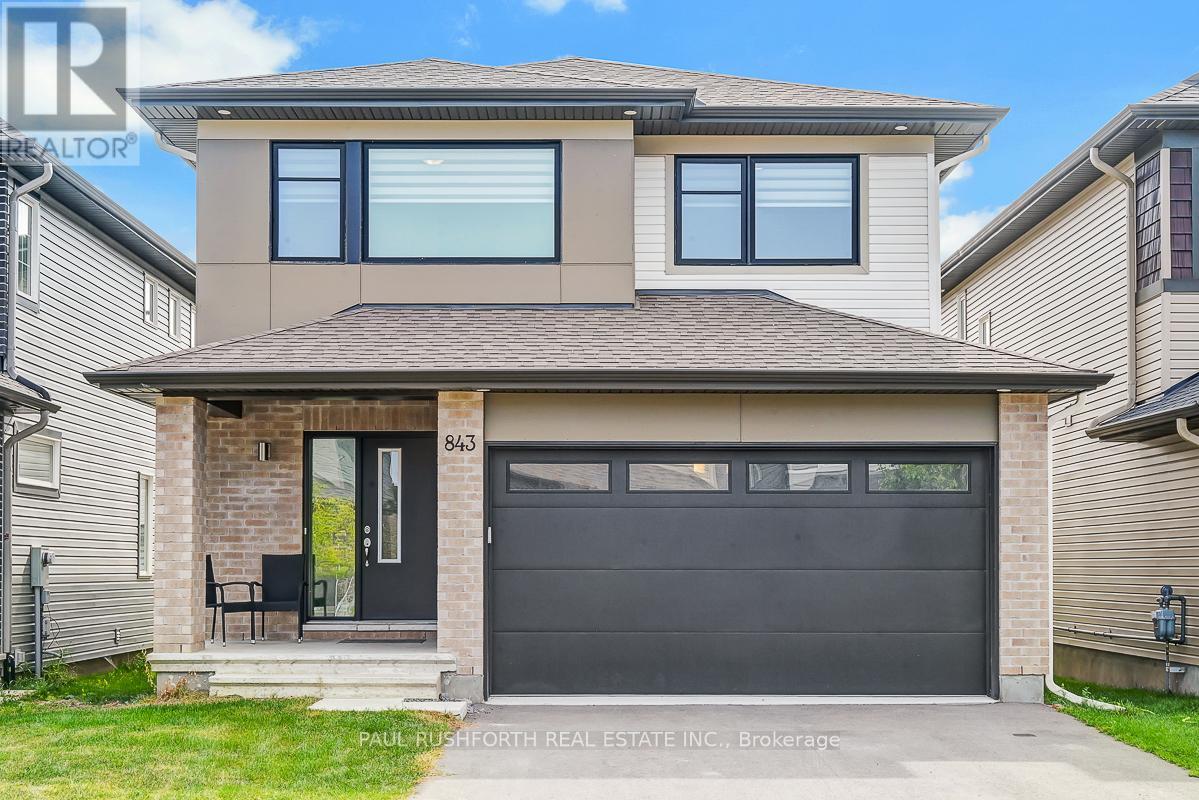 843 Sendero Way, Ottawa, ON K2S 2W9