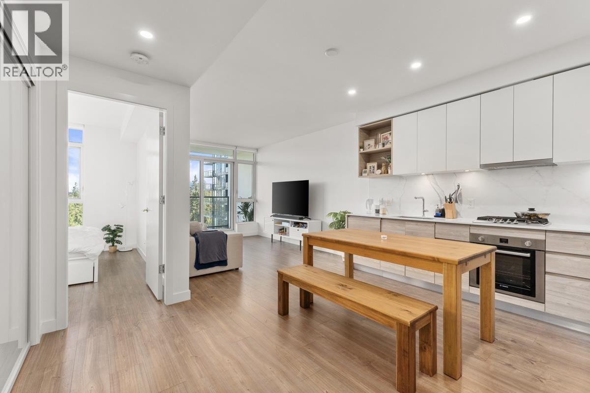 585 Austin Avenue Unit 1702, Coquitlam, BC V3K 0G6
